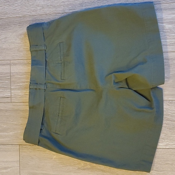 Talbots belted shorts - Picture 3 of 4